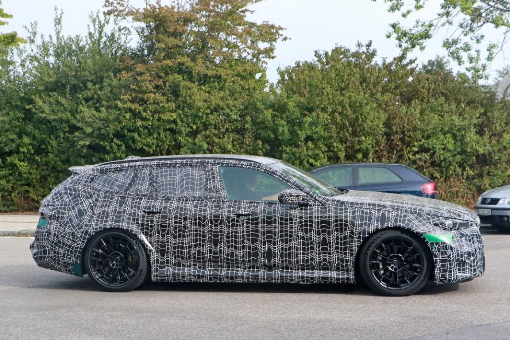 El BMW M5 Touring está de vuelta 2 Motor16 BMW M5 Touring 9 Motor16