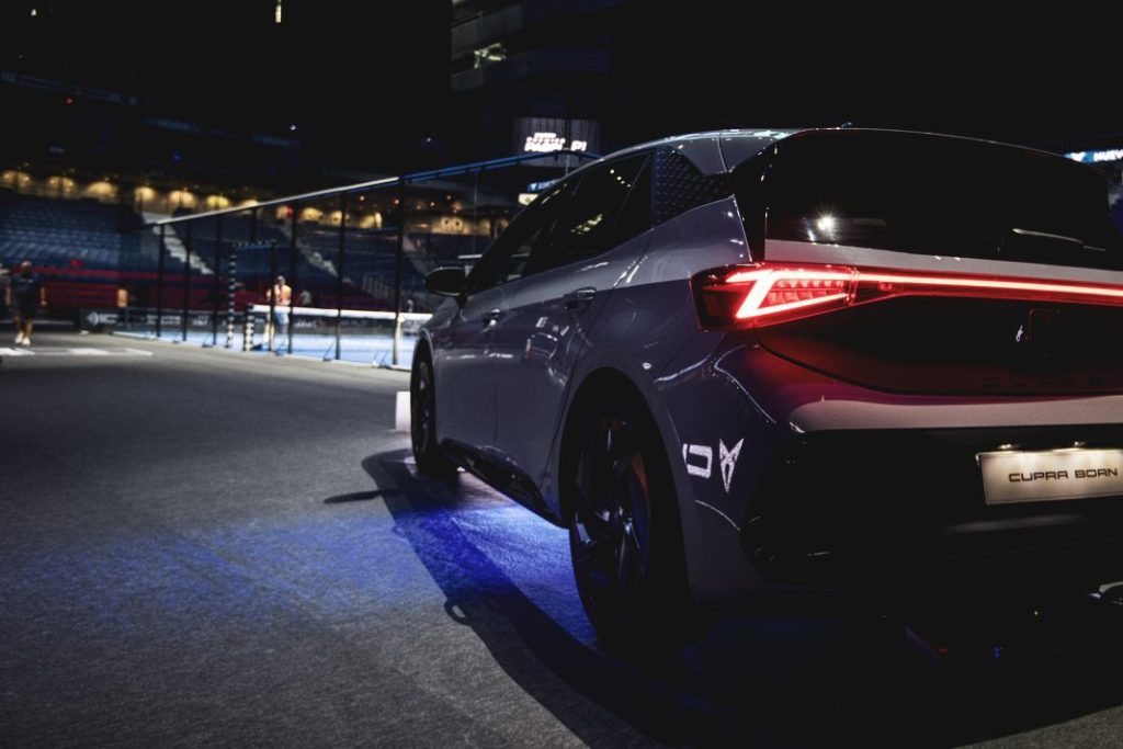 La marca de coches que verás, y mucho, en las pistas de pádel 1 Motor16 CUPRA en las pistas del Madrid Premier Padel 03 HQ Motor16