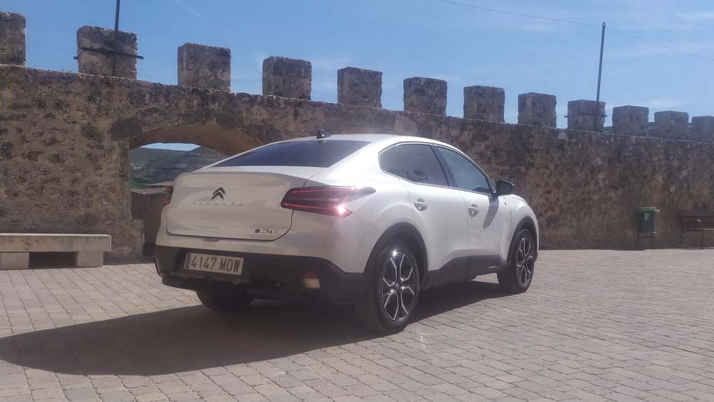 Prueba Citroën Ë-C4 X 136 CV 50 kWh. Confort y eficiencia 23 Motor16 Citroen E C4 X 11 1 Motor16