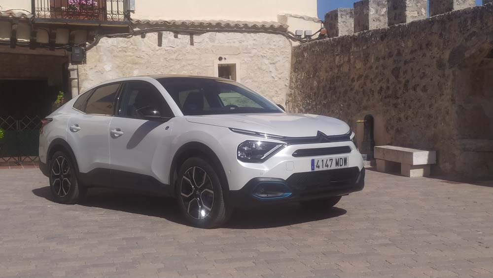 Prueba Citroën Ë-C4 X 136 CV 50 kWh. Confort y eficiencia 8 Motor16 Citroën Ë-C4 X.