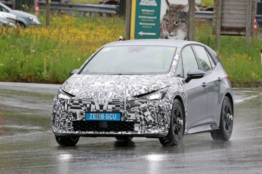 Al Cupra Born le llega la hora de renovarse 13 Motor16 Cupra Born facelift 11 Motor16