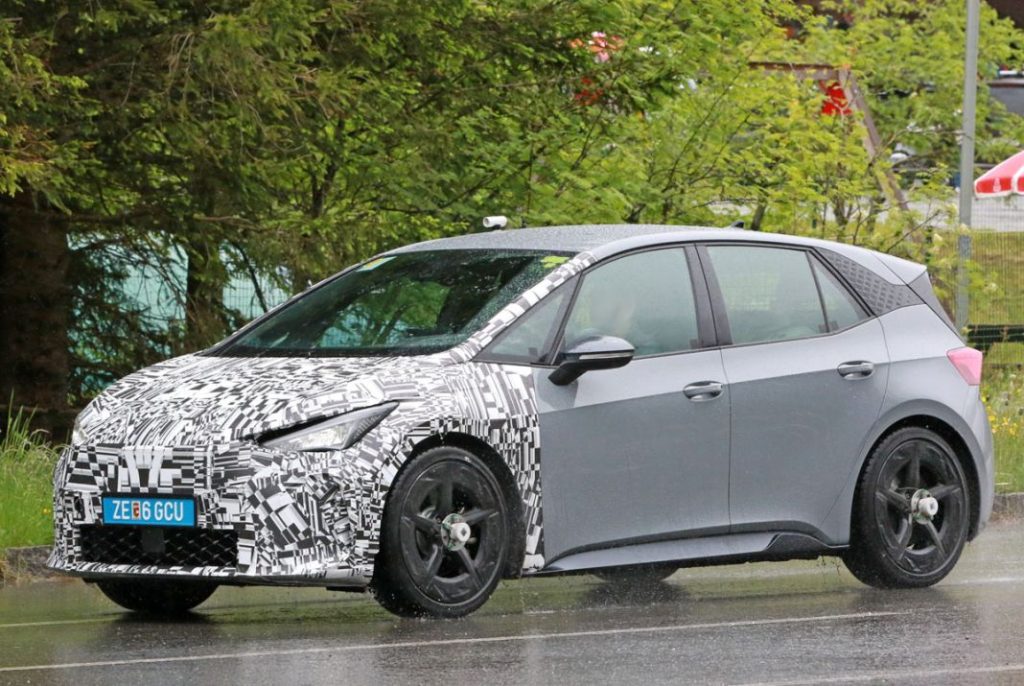 Al Cupra Born le llega la hora de renovarse 14 Motor16 Cupra Born facelift 12 Motor16
