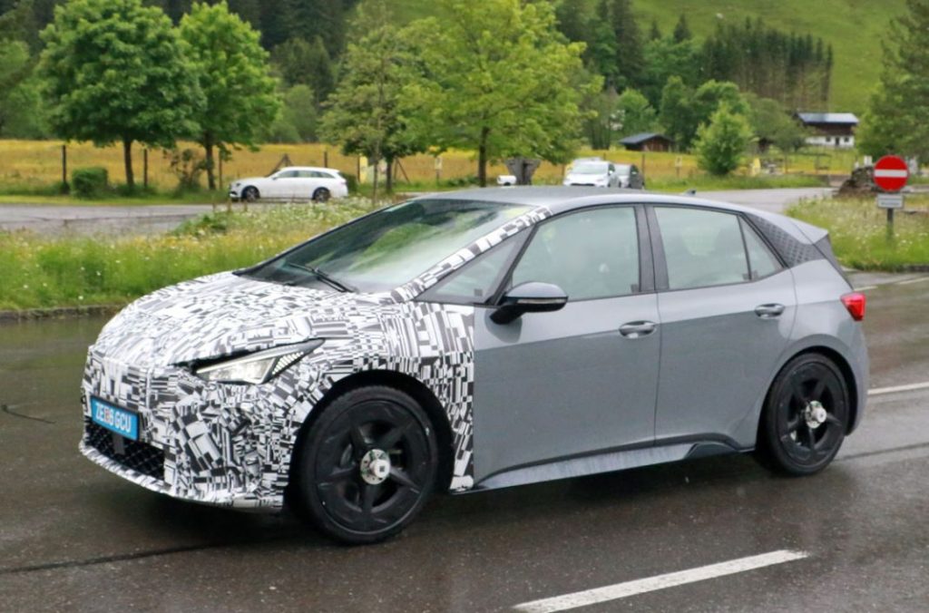 Al Cupra Born le llega la hora de renovarse 1 Motor16 Cupra Born facelift 4 Motor16