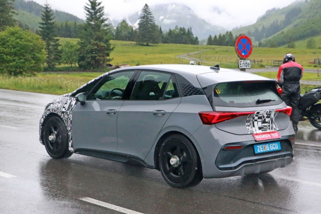 Al Cupra Born le llega la hora de renovarse 10 Motor16 Cupra Born facelift 8 Motor16