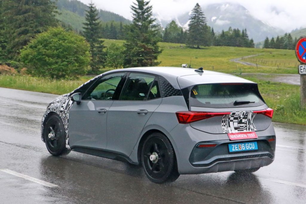 Al Cupra Born le llega la hora de renovarse 11 Motor16 Cupra Born facelift 9 Motor16