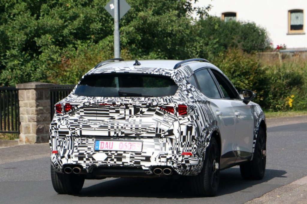 El Cupra Formentor recibirá su primera renovación a finales de 2023 2 Motor16 Cupra Formentor facelift 11