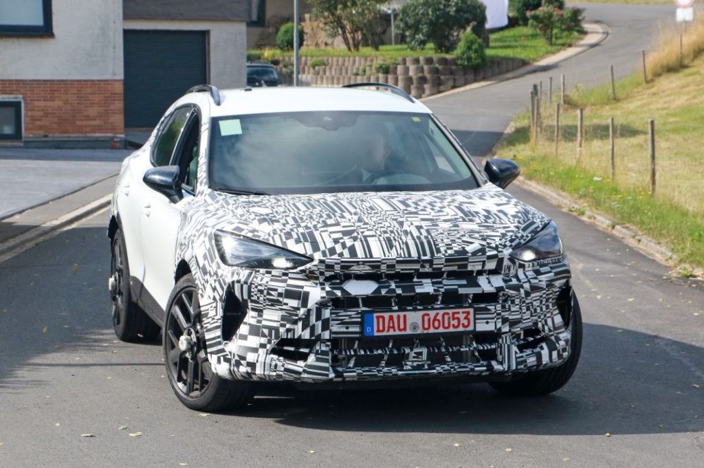 El Cupra Formentor recibirá su primera renovación a finales de 2023 4 Motor16 Cupra Formentor facelift 3 Motor16