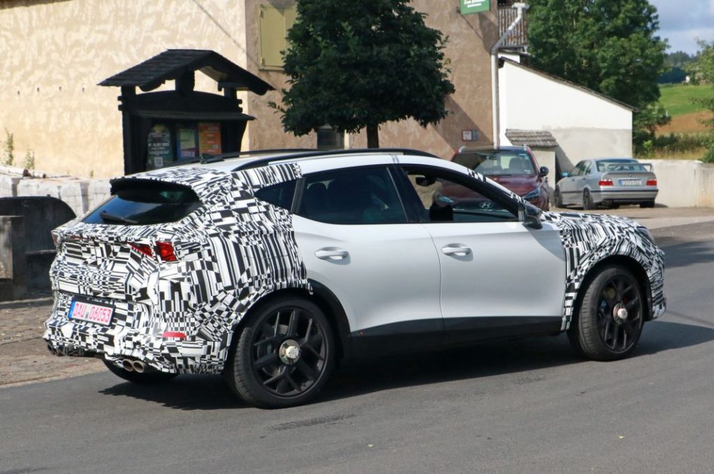 El Cupra Formentor recibirá su primera renovación a finales de 2023 10 Motor16 Cupra Formentor facelift 9 Motor16