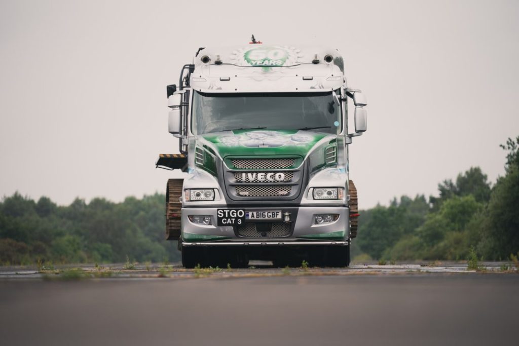 Iveco e Daily Tow World Record Luc Lacey 0125 Motor16