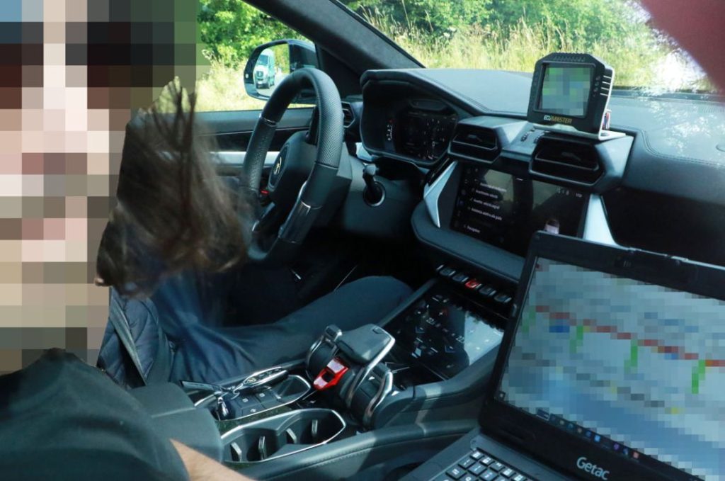 Nueva imagen para el Lamborghini Urus híbrido enchufable 15 Motor16 Lamborghini Urus PHEV 13 Motor16