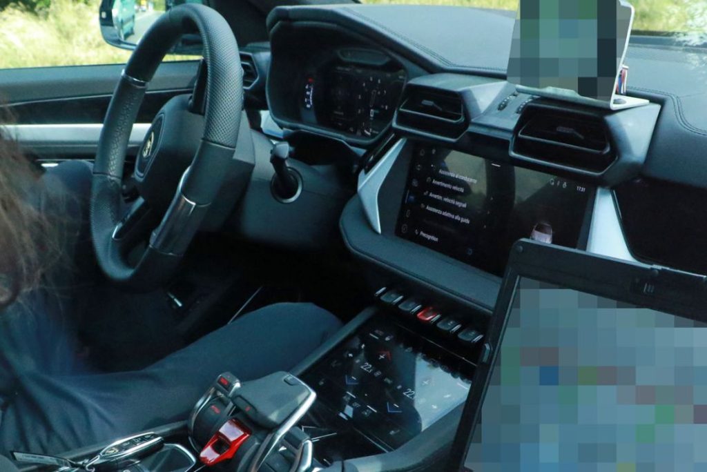 Nueva imagen para el Lamborghini Urus híbrido enchufable 2 Motor16 Lamborghini Urus PHEV 14 Motor16