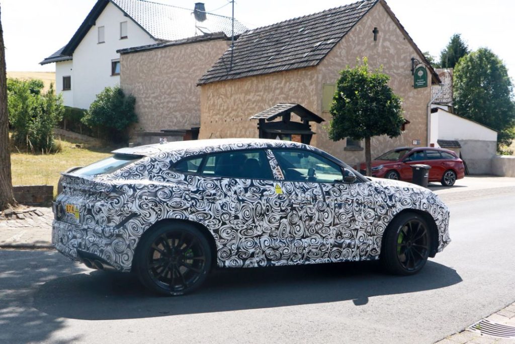 Nueva imagen para el Lamborghini Urus híbrido enchufable 9 Motor16 Lamborghini Urus PHEV 7 Motor16