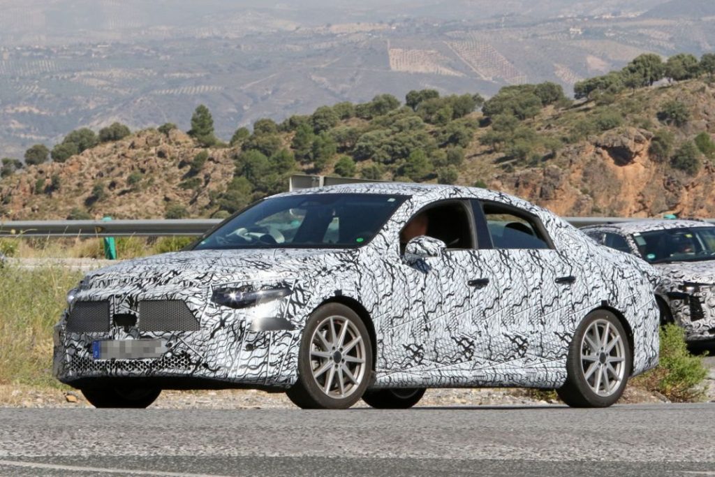 El próximo Mercedes CLA vuelve a la carretera 2 Motor16 Mercedes CLA ICE 3 Motor16