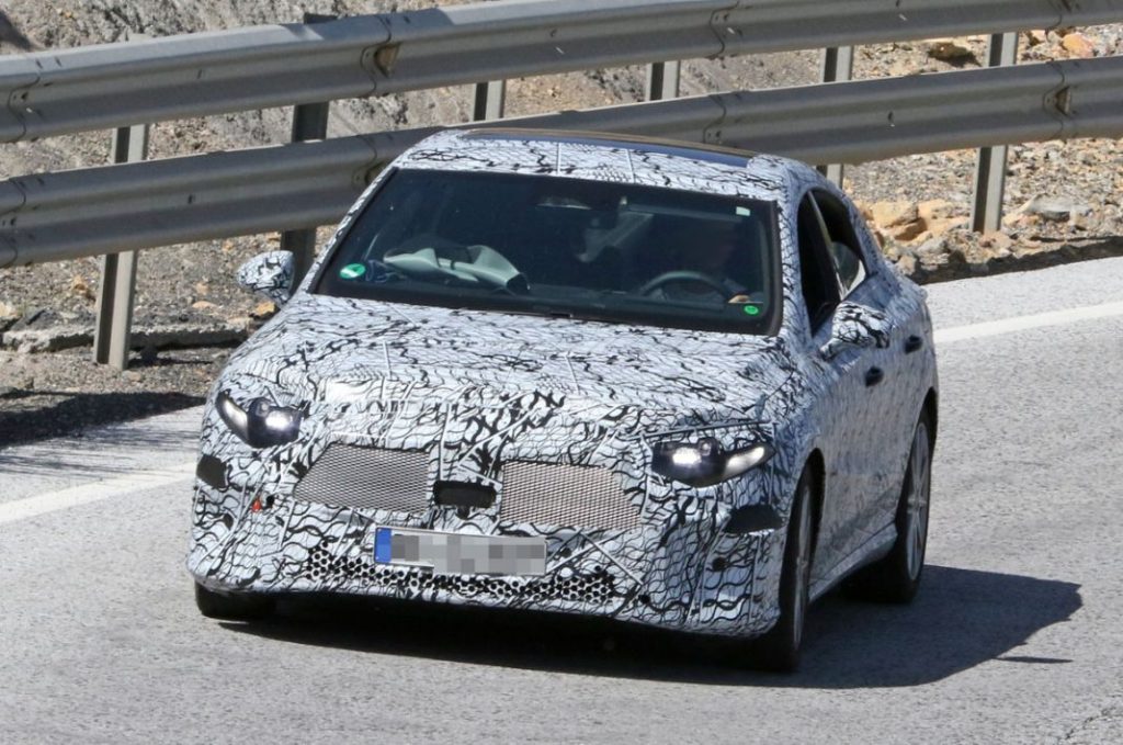 El próximo Mercedes CLA vuelve a la carretera 11 Motor16 Mercedes CLA ICE 9 Motor16