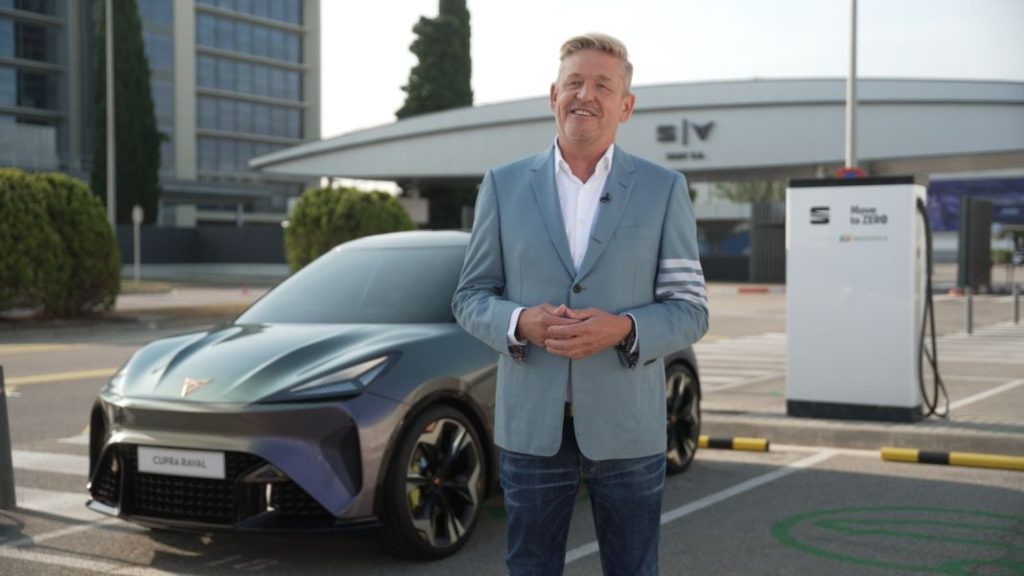 Perte VEC II: Seat, Ford y Envision construirán plantas para ensamblar baterías 1 Motor16 Wayne Griffits ha anunciado que Seat optará al Perte VEC para fabricar baterías en Martorell.