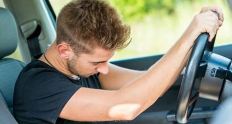 La DGT avisa de un peligro al volante que pasa desapercibido 1 Motor16 La somnolencia está detrás del 7% de los accidentes mortales, según la DGT.