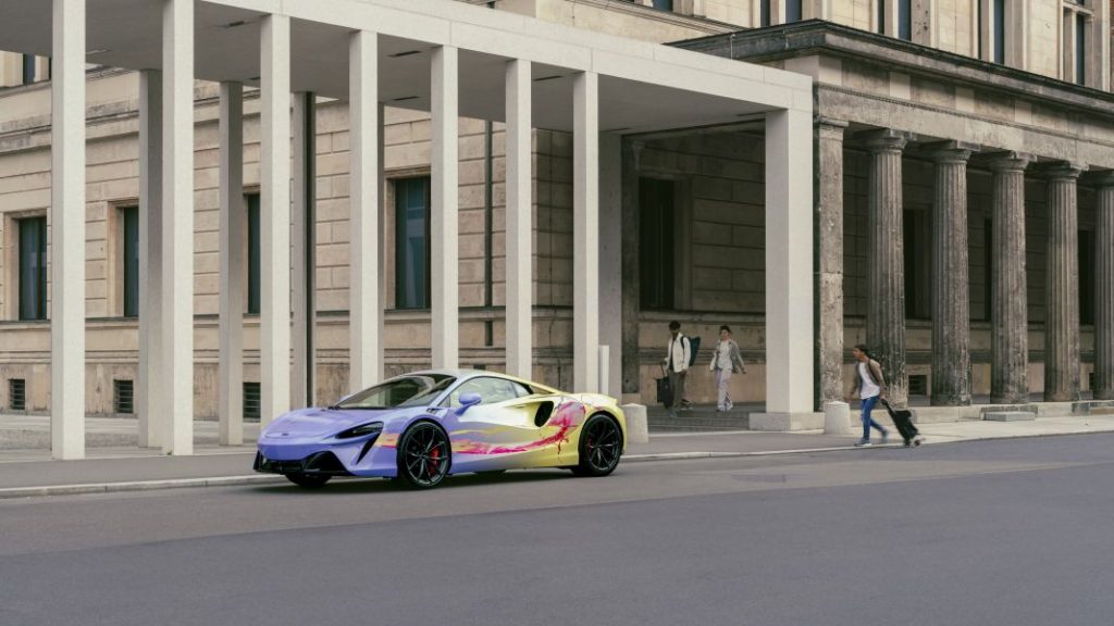 art car Cevin Parker McLaren Artura 4 Motor16