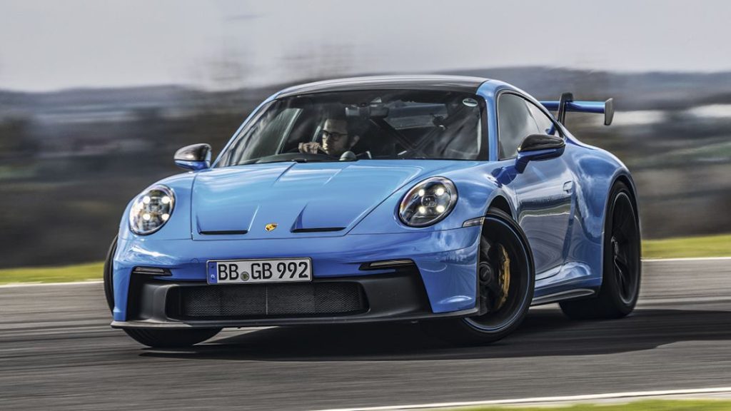 Este es el coche por el que suspira Tadej Pogacar, quien casi se lleva el Tour de Francia 162 Motor16 original
