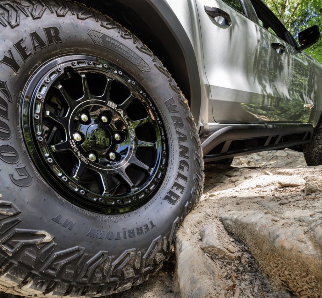 Llega el rival del Ford Ranger Raptor, pero no está fácil hacerse con él 1 Motor16 gmc canyon at4x aev 2024 3 Motor16