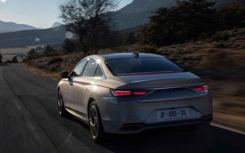 Así es el coche con etiqueta ‘0 emisiones’ que utiliza Feijóo 92 Motor16 imagen 50 Motor16