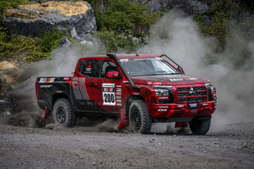 El nuevo Mitsubishi L200 se estrena en competición 11 Motor16 mitsibishi l200 rally y delica 16 Motor16