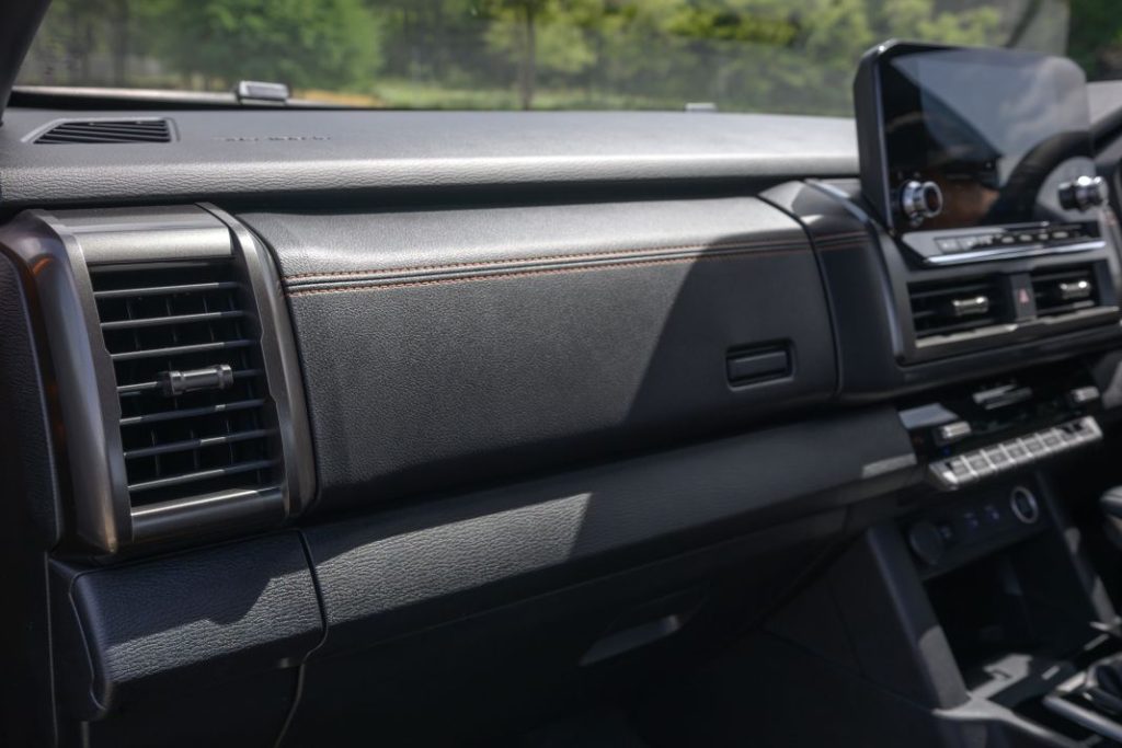 Todos los detalles y fotos del nuevo Mitsubishi L200 2024 37 Motor16 mitsubishi l200 nuevo 2024 31 Motor16