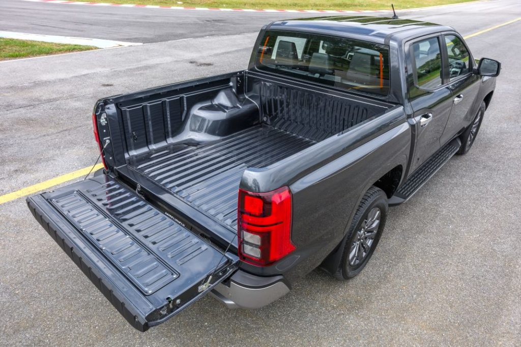 Todos los detalles y fotos del nuevo Mitsubishi L200 2024 9 Motor16 mitsubishi l200 nuevo 2024 62 Motor16