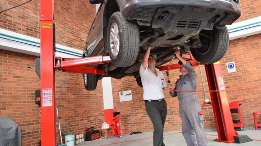 Jamás olvides revisar estos elementos de tu coche si quieres llegar a tu destino 41 Motor16 taller