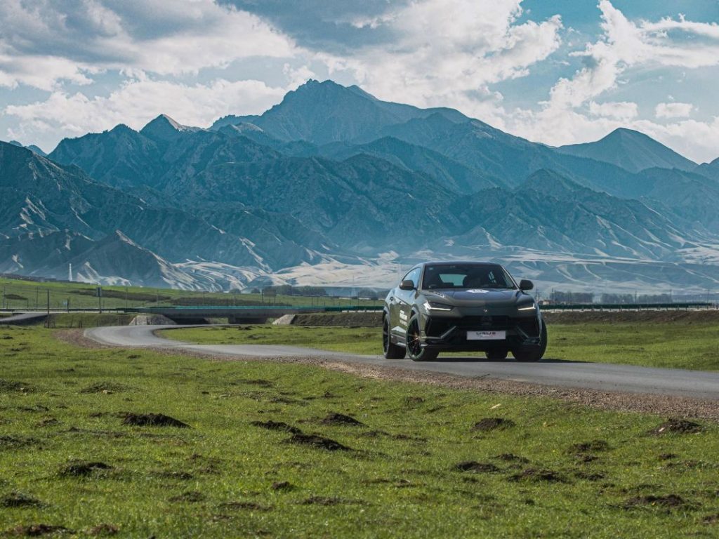 Disfruta recorriendo la China fronteriza con Mongolia en un Lamborghini Urus 3 Motor16 ruta china lamborghini urus performante 12 Motor16