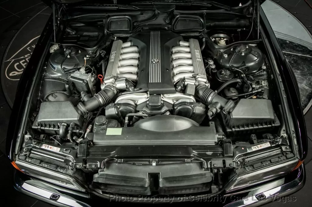 1996 BMW Serie 7 Tupac. Imagen motor.