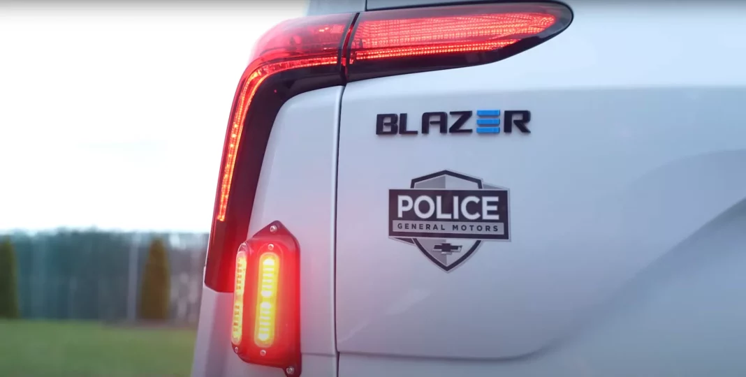 2023 Chevrolet Blazer EV Policía. Imagen portada.