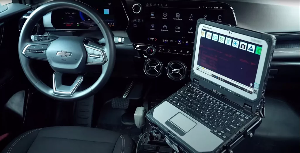 2023 Chevrolet Blazer EV Policía. Imagen interior.