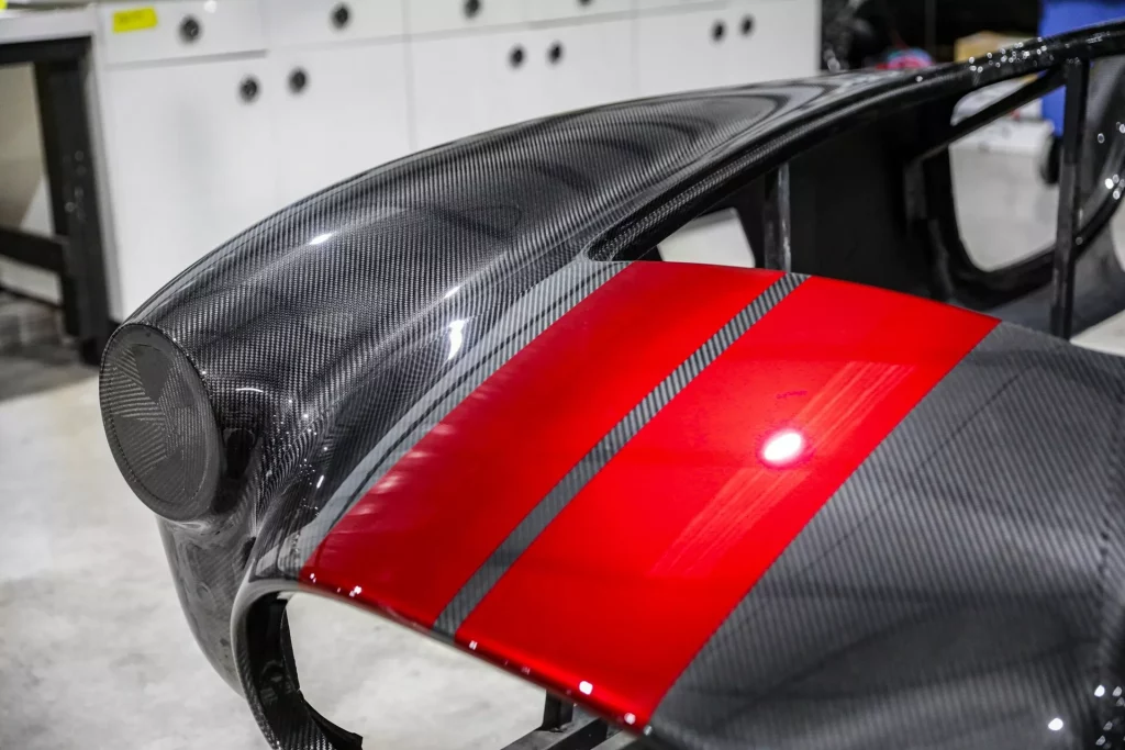 Classic Recreations fabrica el mejor Shelby Cobra moderno de la historia 15 Motor16 2023 Diamond Edition Carbon Fiber Shelby Cobra Race Car 810 12 Motor16