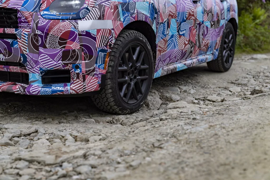 El futuro Mini Countryman también será el más aventurero de la historia 14 Motor16 2023 MINI Countryman Teaser Scotish Highlands 10 Motor16