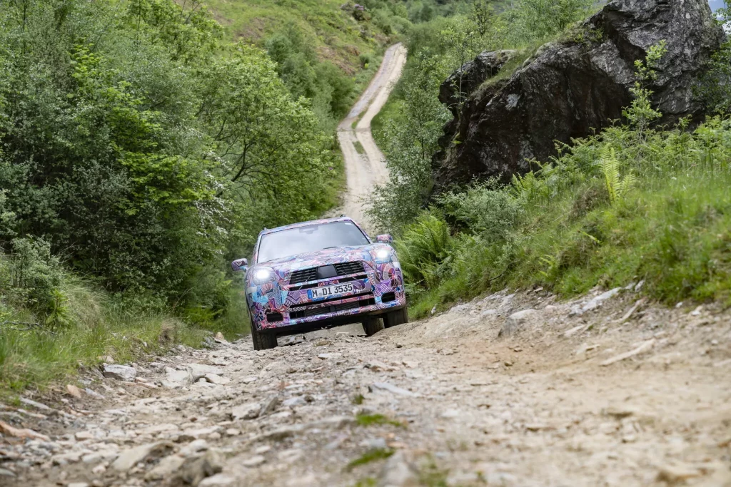 El futuro Mini Countryman también será el más aventurero de la historia 16 Motor16 2023 MINI Countryman Teaser Scotish Highlands 12 Motor16