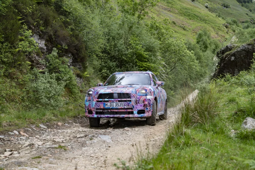 El futuro Mini Countryman también será el más aventurero de la historia 17 Motor16 2023 MINI Countryman Teaser Scotish Highlands 13 Motor16