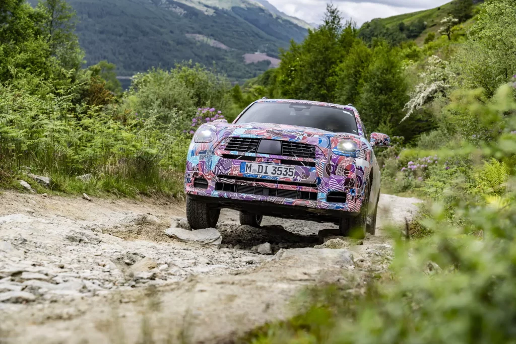 El futuro Mini Countryman también será el más aventurero de la historia 25 Motor16 2023 MINI Countryman Teaser Scotish Highlands 21 Motor16