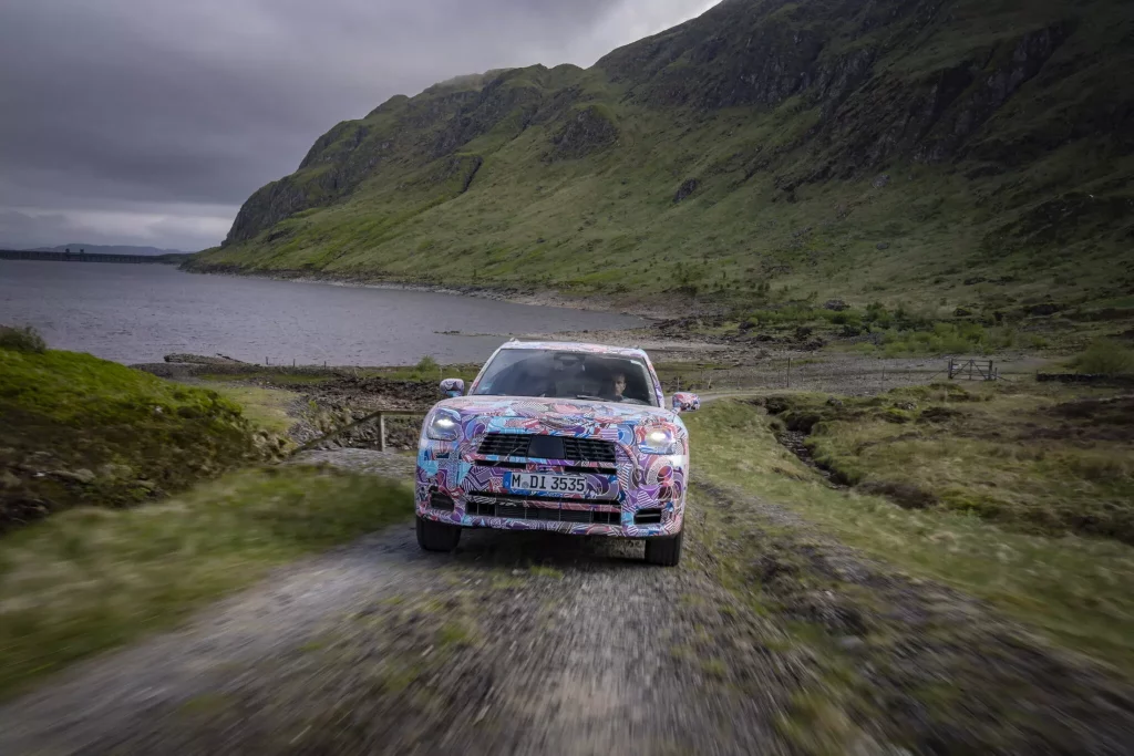 El futuro Mini Countryman también será el más aventurero de la historia 39 Motor16 2023 MINI Countryman Teaser Scotish Highlands 35 Motor16