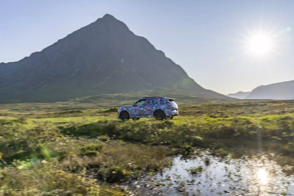 El futuro Mini Countryman también será el más aventurero de la historia 8 Motor16 2023 MINI Countryman Teaser Scotish Highlands 4 Motor16