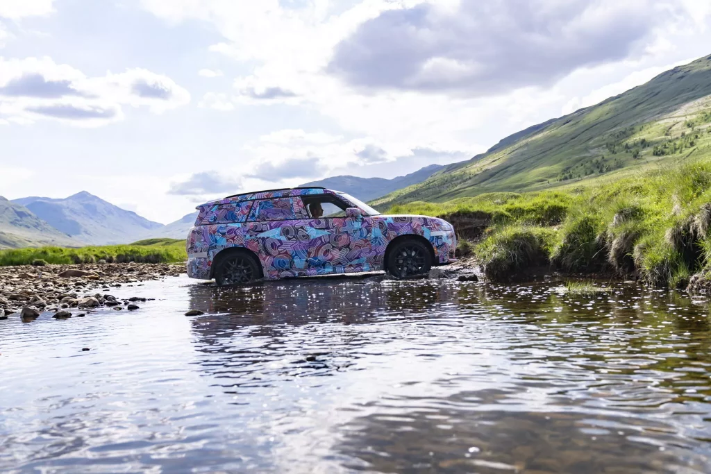 El futuro Mini Countryman también será el más aventurero de la historia 59 Motor16 2023 MINI Countryman Teaser Scotish Highlands 55 Motor16