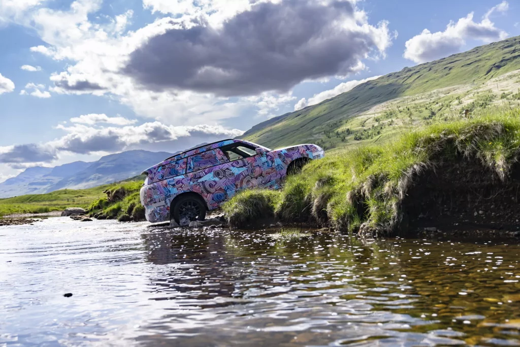 El futuro Mini Countryman también será el más aventurero de la historia 60 Motor16 2023 MINI Countryman Teaser Scotish Highlands 56 Motor16