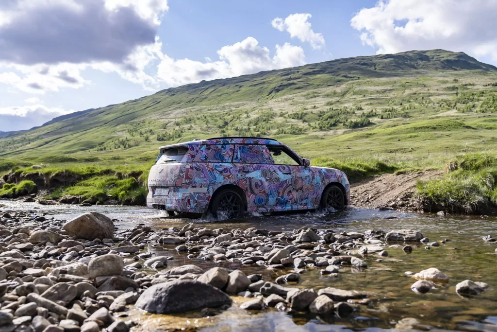El futuro Mini Countryman también será el más aventurero de la historia 64 Motor16 2023 MINI Countryman Teaser Scotish Highlands 60 Motor16