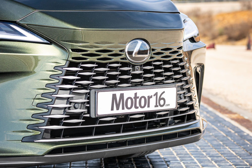 2023 Prueba Lexus RX450h 11 Motor16