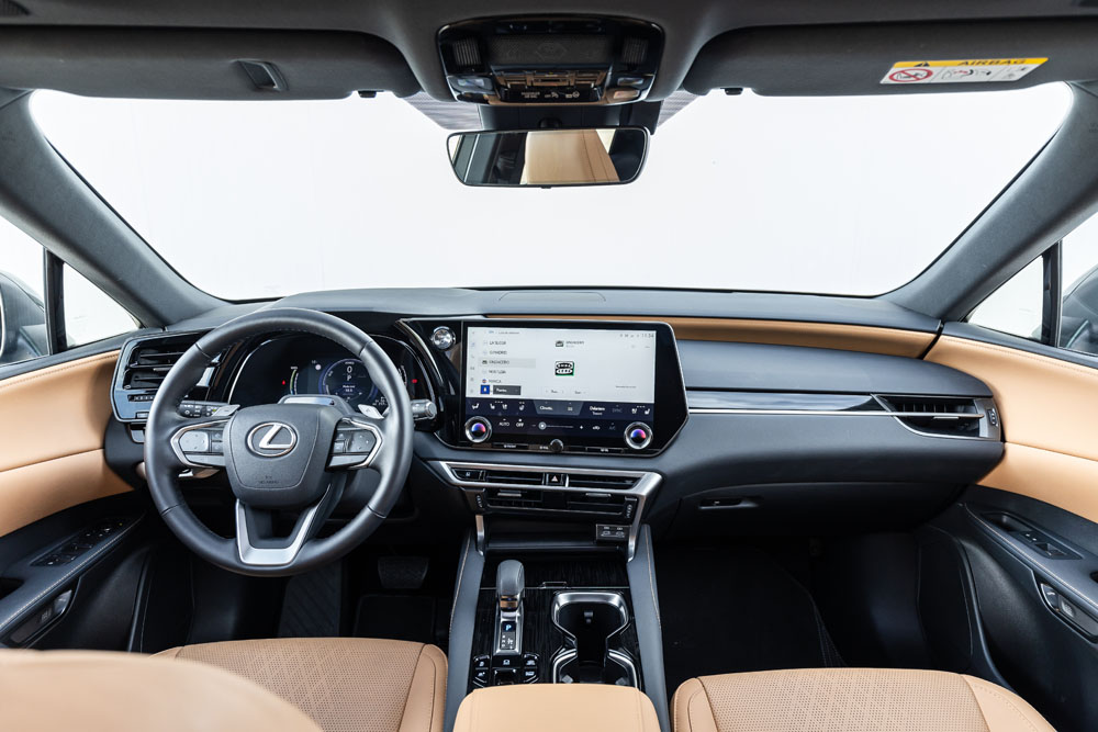 2023 Prueba Lexus RX 450h+. Imagen salpicadero.