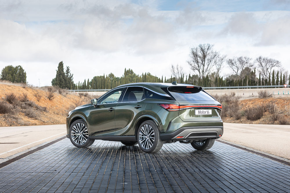 2023 Prueba Lexus RX450h 4 Motor16
