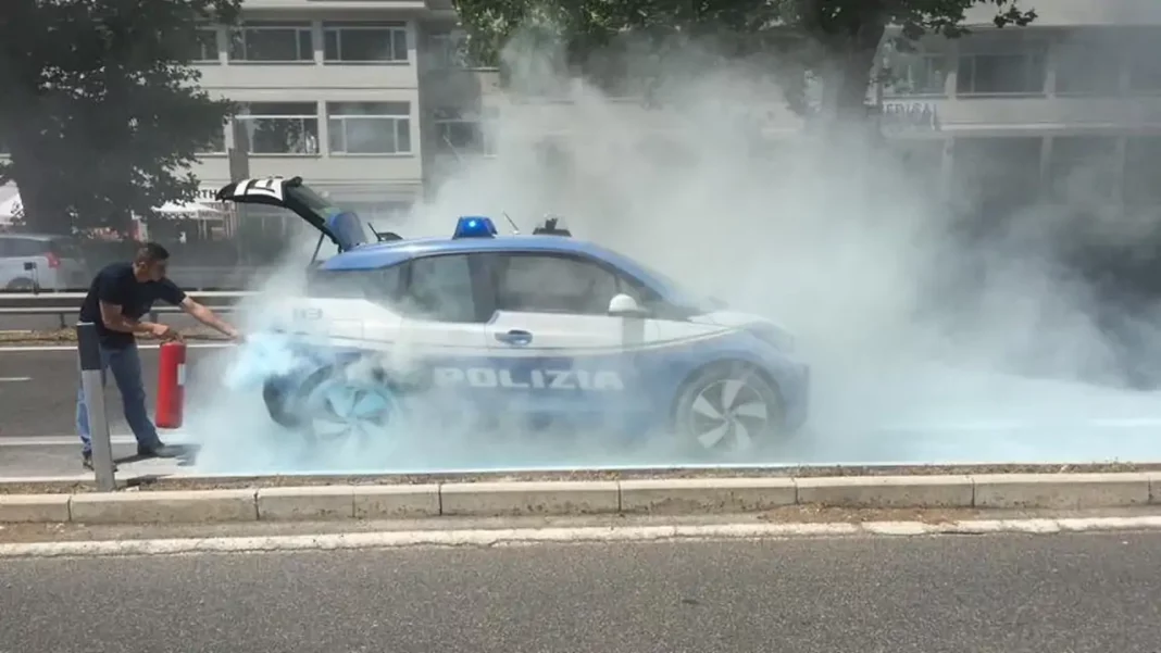 2023 BMW i3. Coche eléctrico. Indendio. Imagen portada.