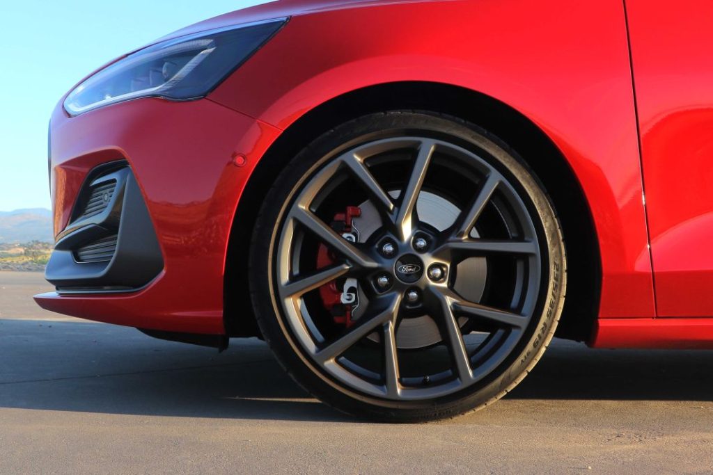 Prueba del Ford Focus ST 2.3 EcoBoost: Un compacto deportivo para el día a día 5 Motor16 830A1354b Motor16