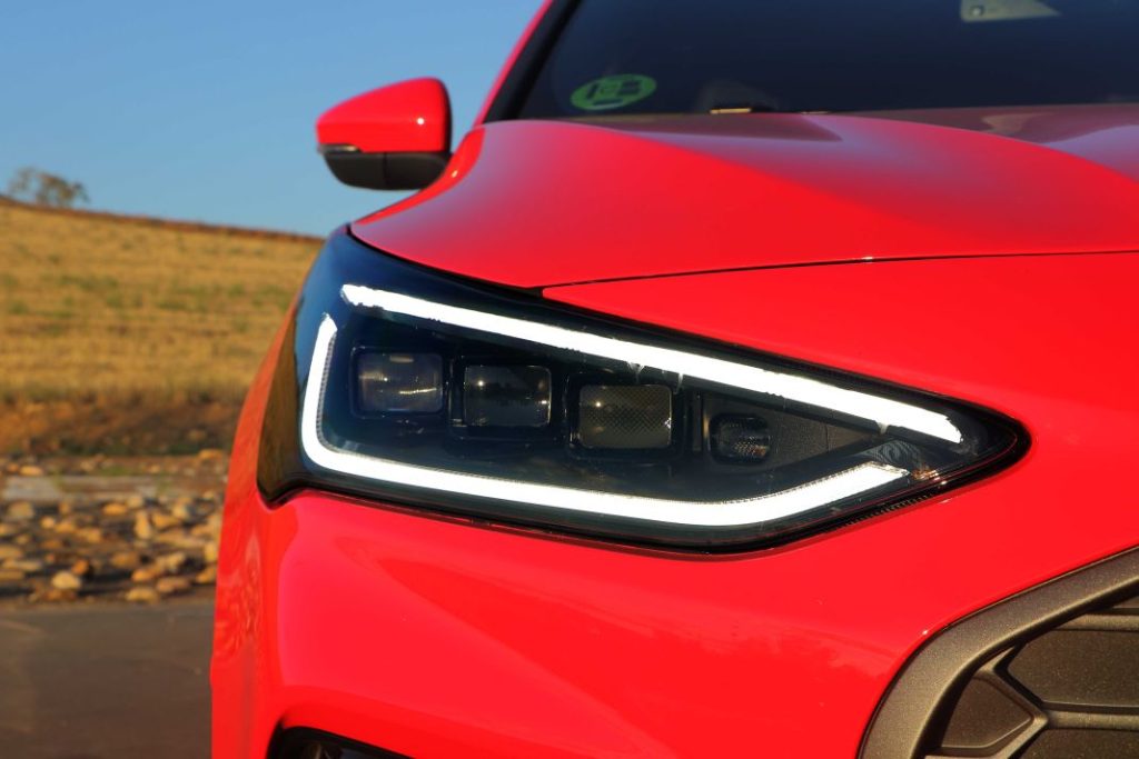 Prueba del Ford Focus ST 2.3 EcoBoost: Un compacto deportivo para el día a día 28 Motor16 830A1362b Motor16