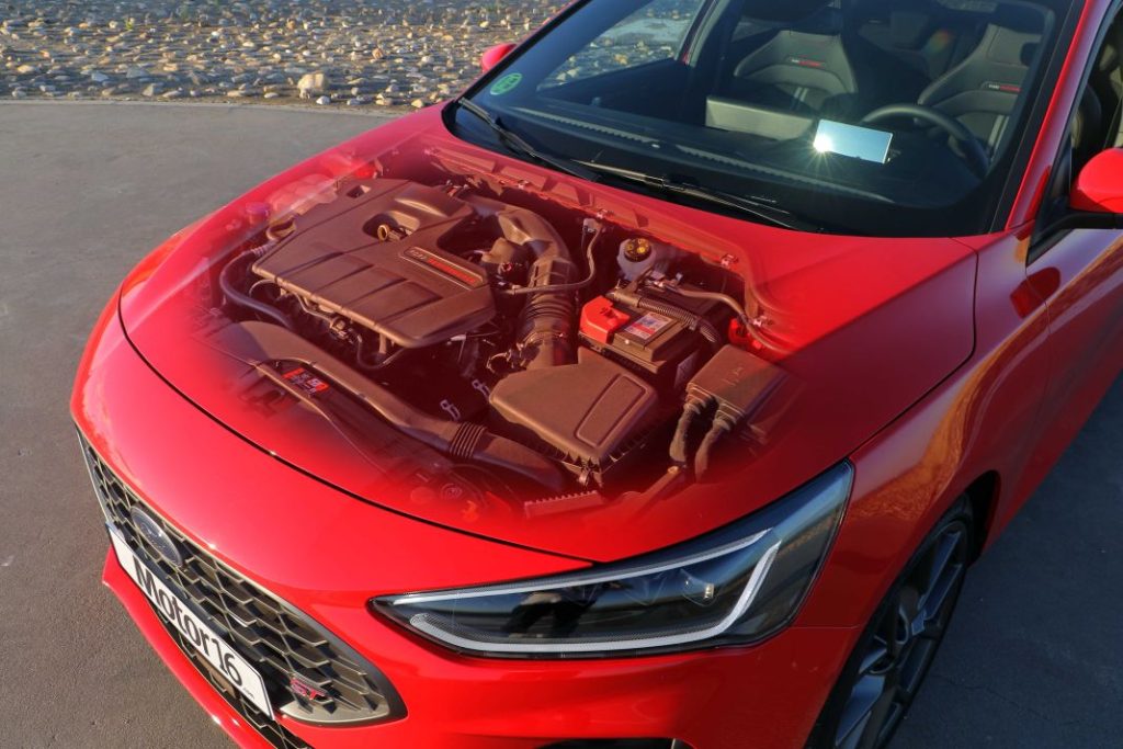 Prueba del Ford Focus ST 2.3 EcoBoost: Un compacto deportivo para el día a día 4 Motor16 830A1375b Motor16