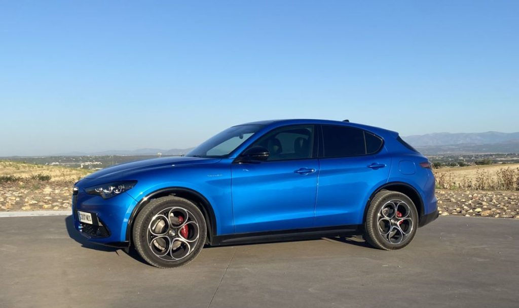 Probamos el Alfa Stelvio 2.2 diésel: con el aire de la vieja escuela 18 Motor16 ALFA ROMEO STELVIO 1 Motor16